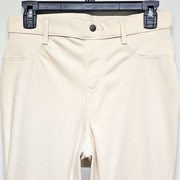 Cream Color Skinny Pull On Jeggings Size 8-10, Medium - Picture 2 of 10